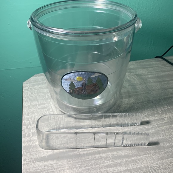 Tervis Ice Bucket & Tongs , Log Cabin theme - Picture 3 of 4